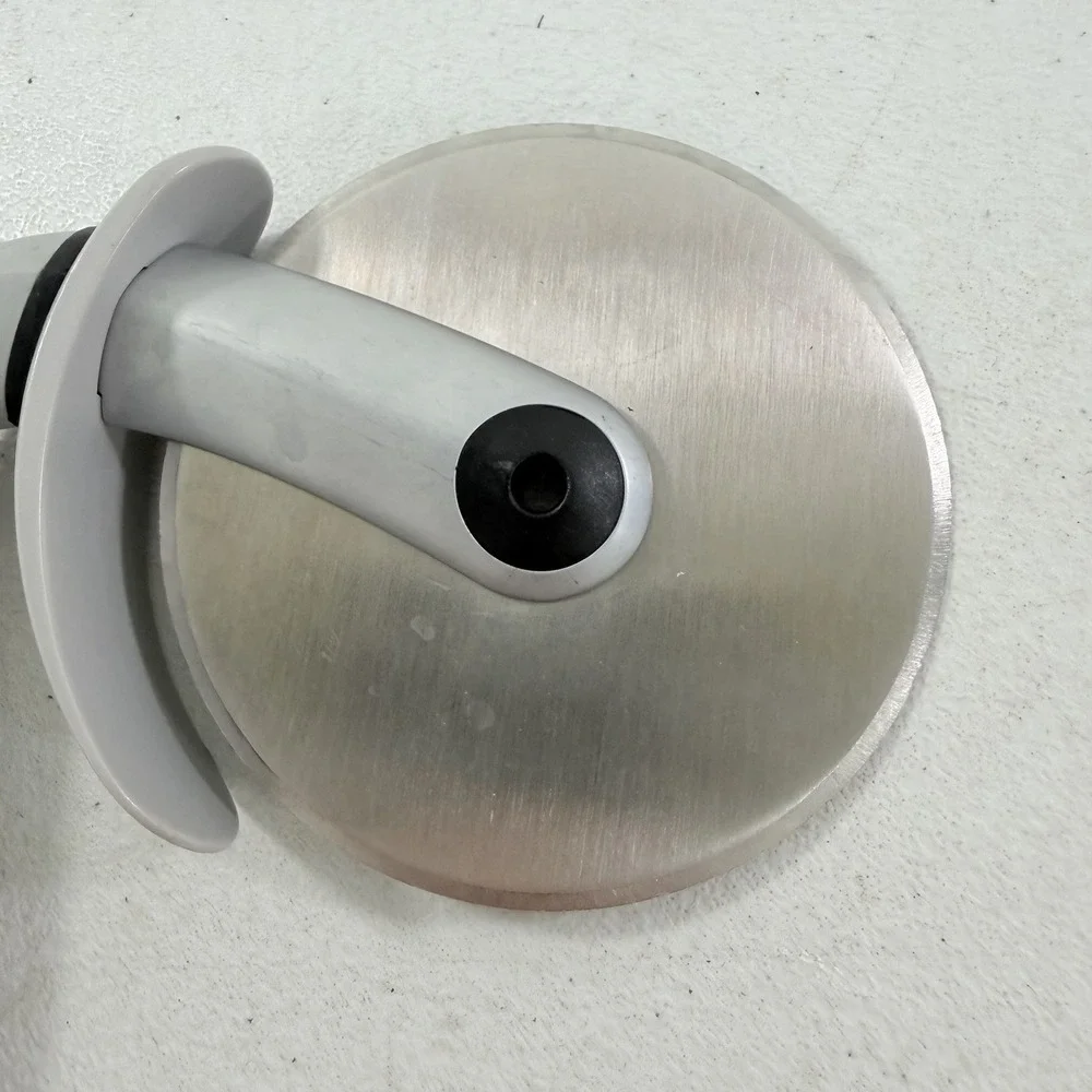 Calphalon Ergonomic Handle Stainless Steel Pizza Cutter